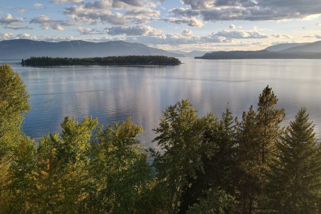 Development Land in Hope, Idaho 129482378