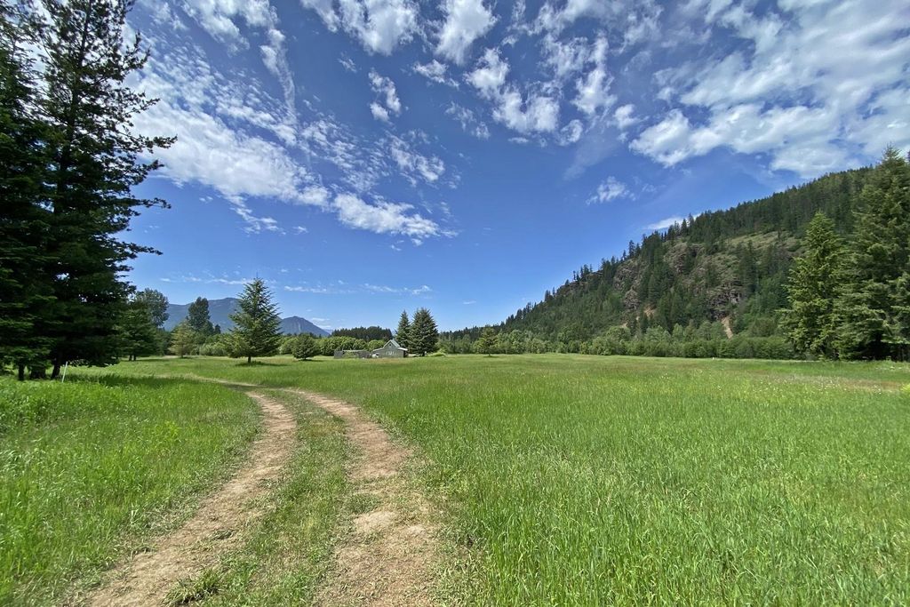 Development Land in Clark Fork, Idaho 128934299