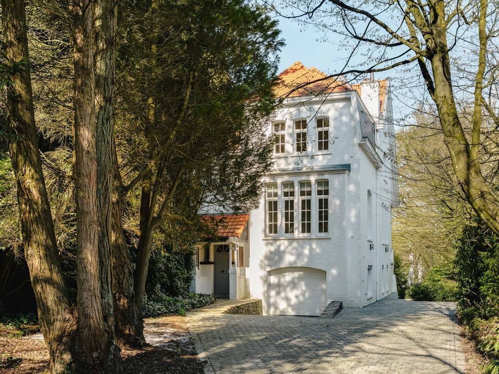 Эксклюзивный Особняк 337 м2 в продажа Uccle, Bruxelles-Capitale
