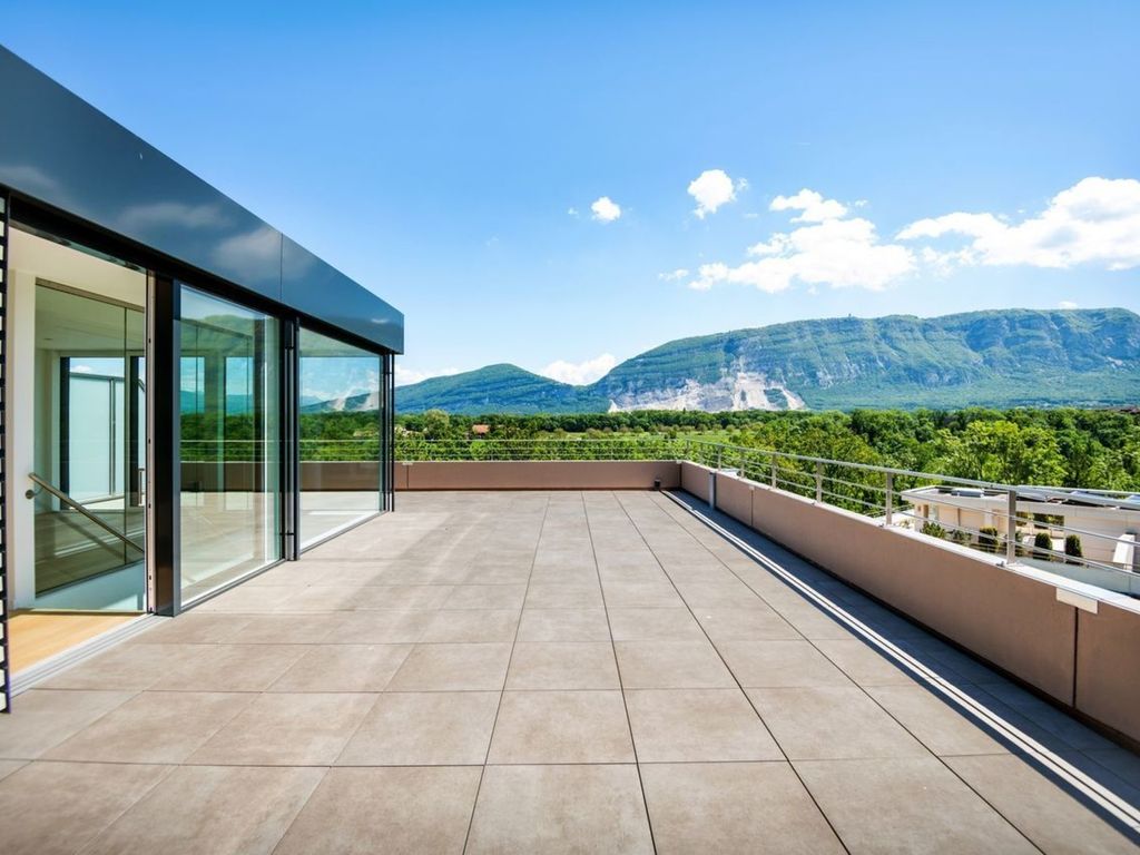 10 room luxury Flat for sale in Geneva, Switzerland 63767825