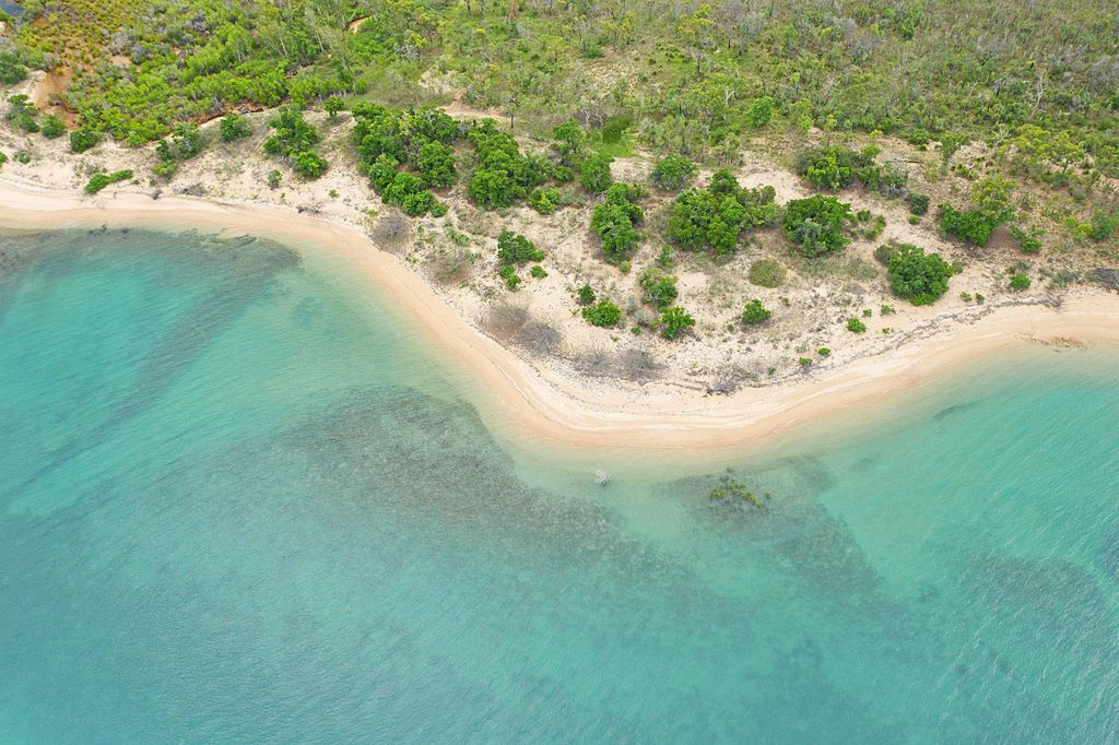 Земельный участок в продаже - Cape Gloucester, Австралия