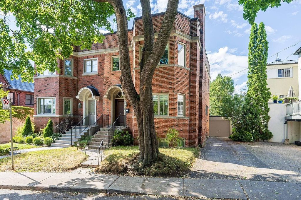 Luxury House for sale in Westmount, Quebec