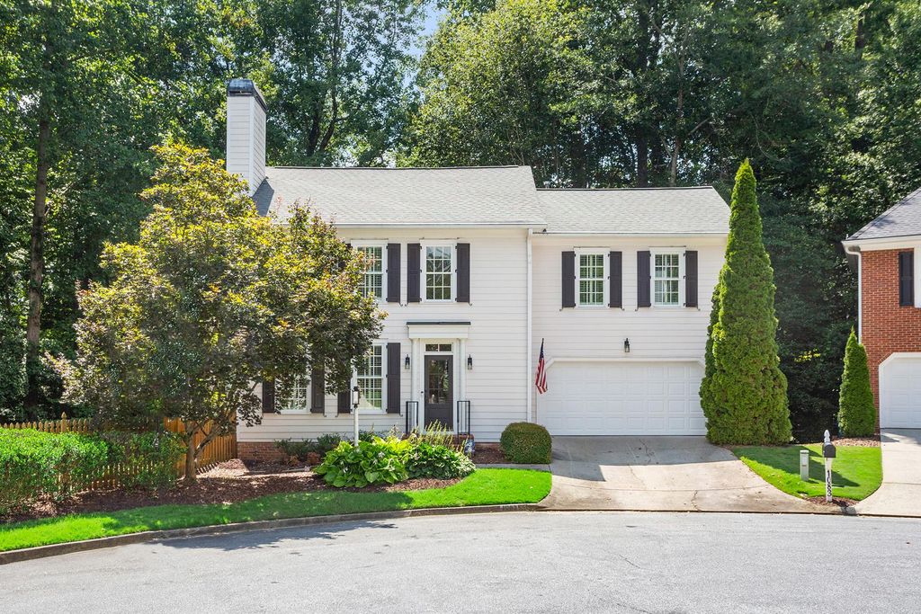 Luxury 4 bedroom Detached House for sale in Brookhaven,