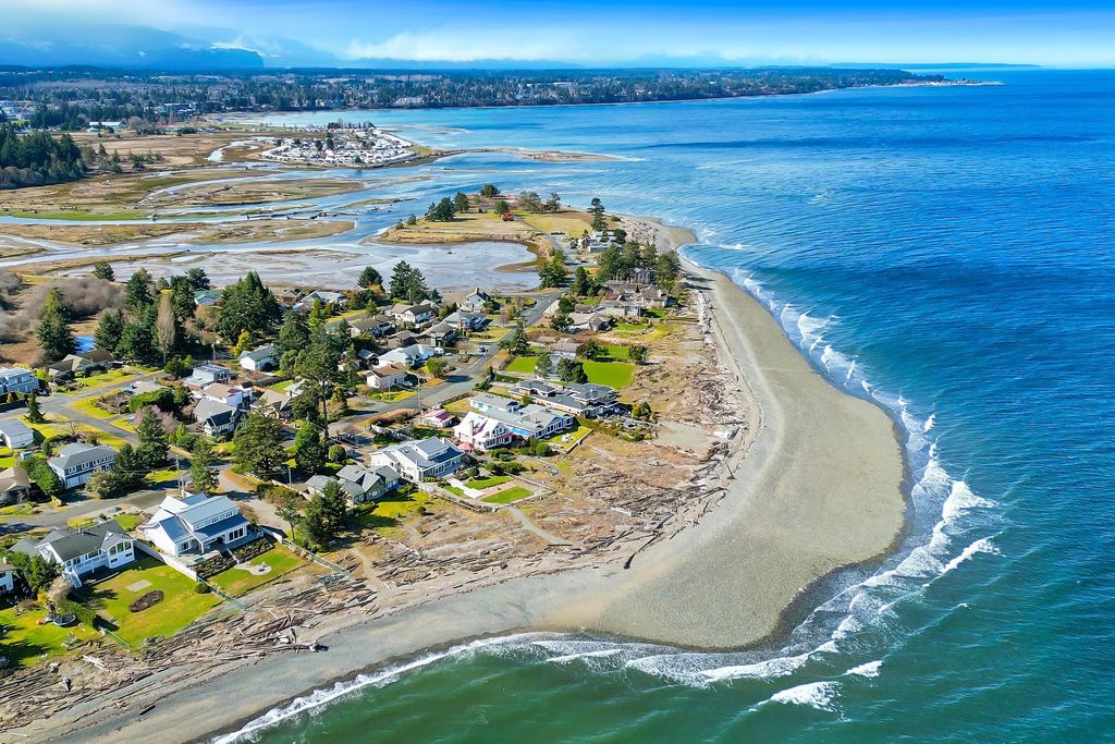 À venda Casa Exclusiva de 353 m2, Parksville, British Columbia 129944125