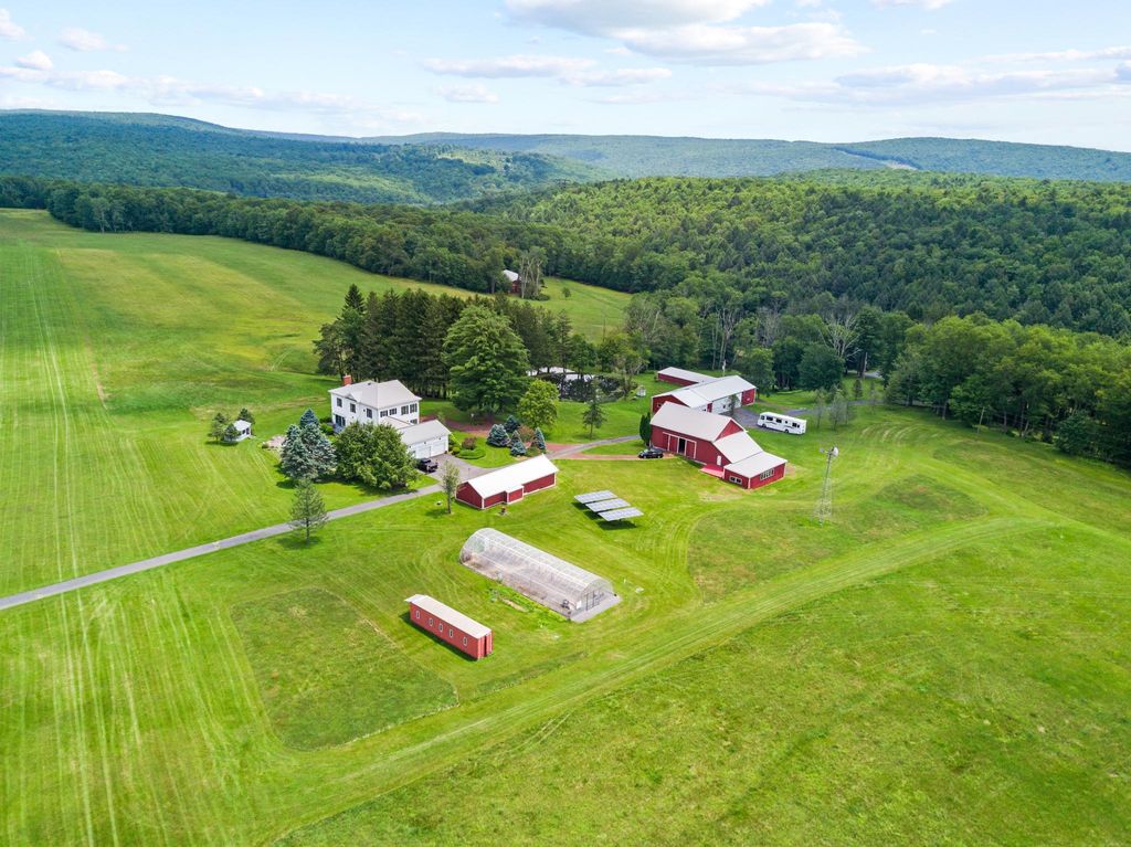 Exclusive country house for sale in Weatherly, Pennsylvania