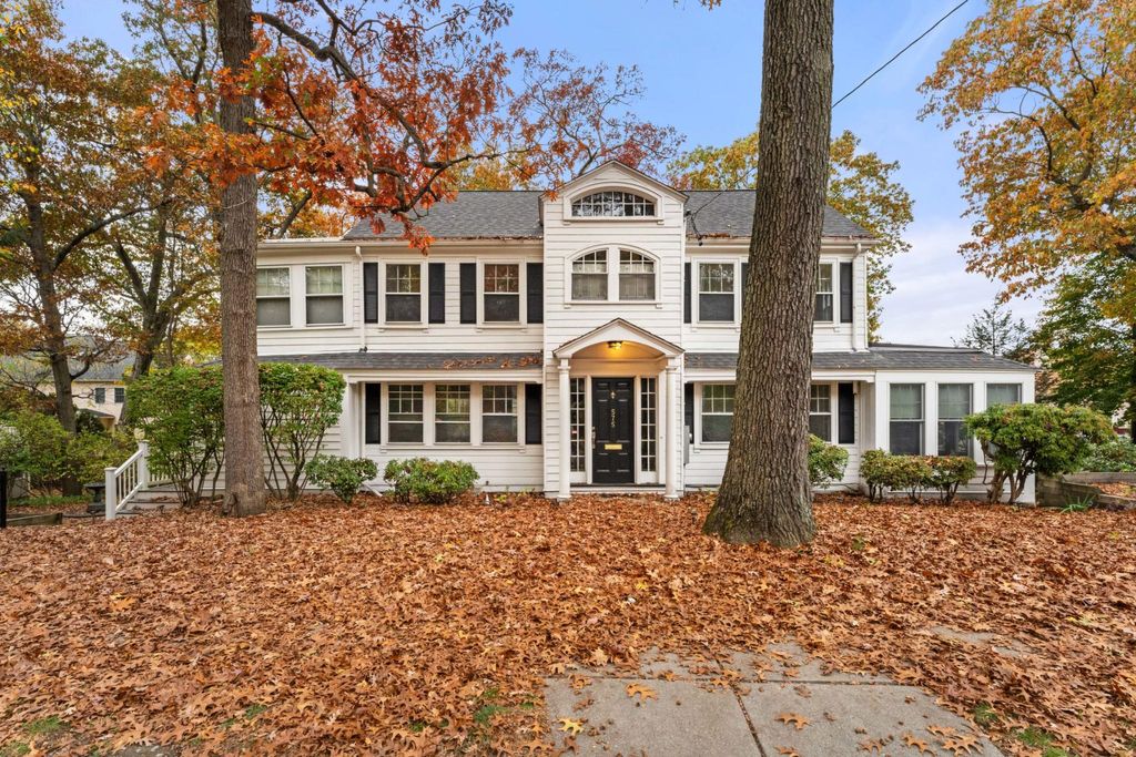 Luxury Detached House for sale in Newton, Massachusetts
