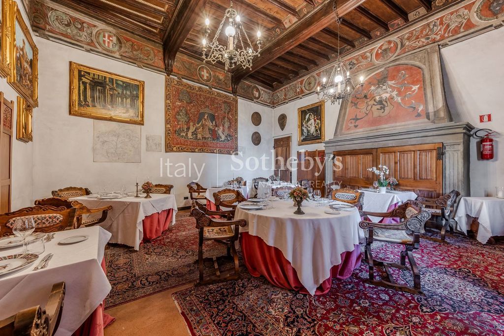 Château · Castle in Pavone Canavese