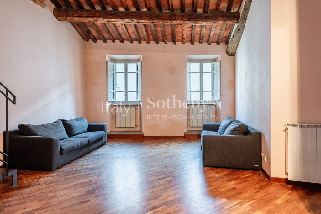 5 room luxury Apartment for sale in Lucca, Tuscany - Vista 2