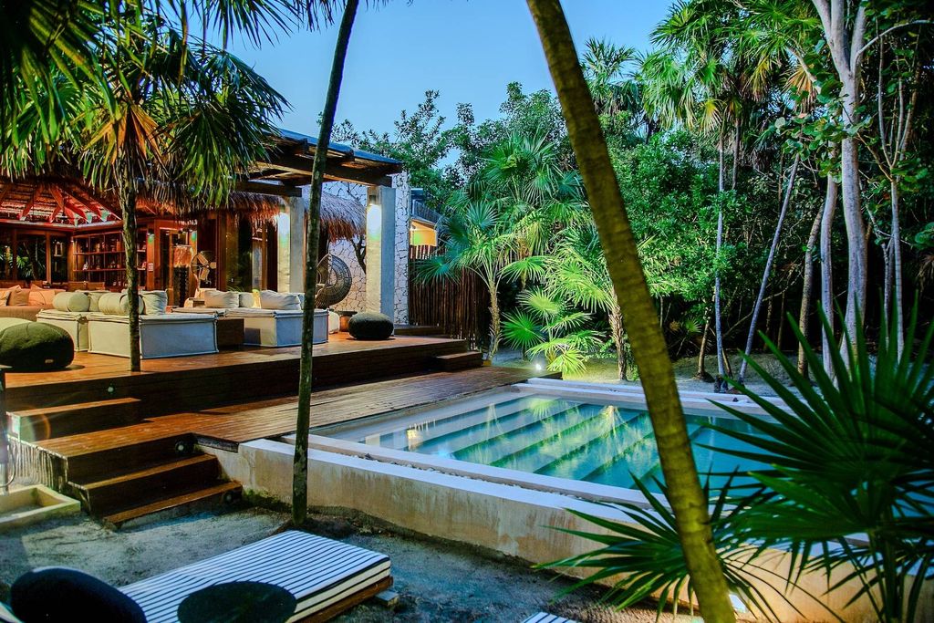 Luxury 4 room Detached House for sale in Tulum, Mexico  2