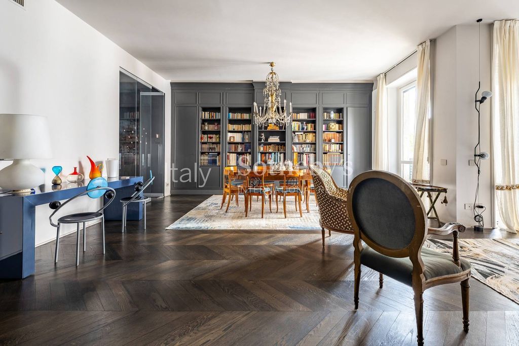 4 room luxury Flat for sale in Milan, Italy - Vista 2