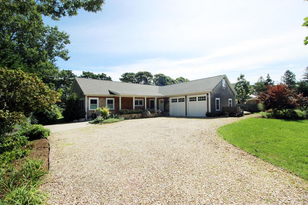 3 bedroom luxury Detached House for sale in Brewster, Massachusetts