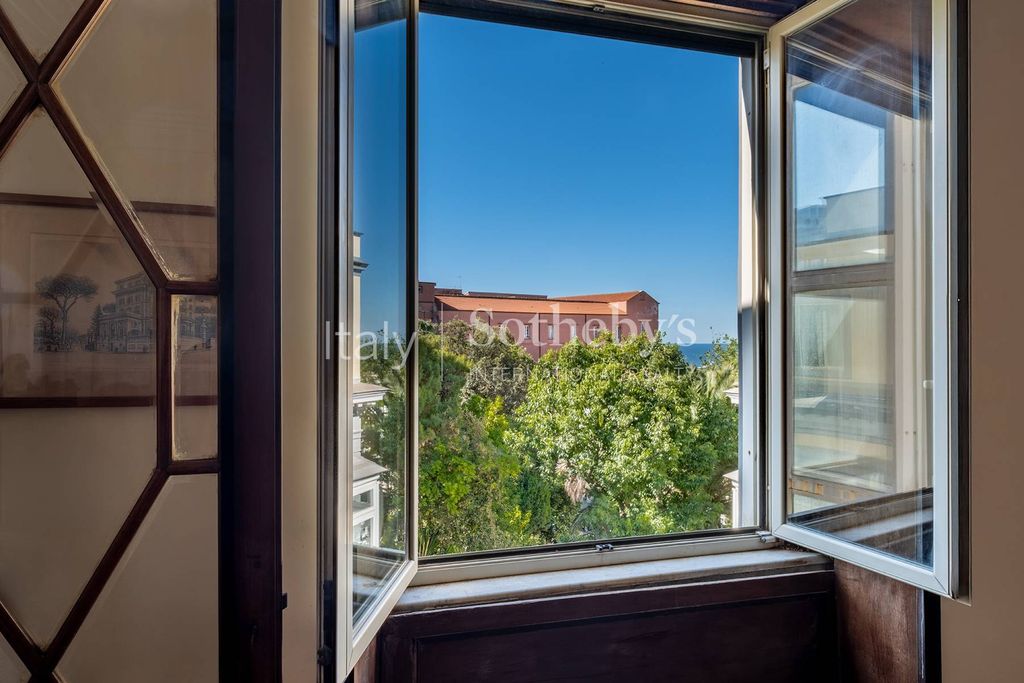 9 room luxury Flat for sale in Naples, Italy - Vista 2