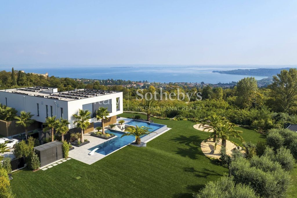 10 room luxury Villa for sale in Padenghe sul Garda, Lombardy - Vista 2