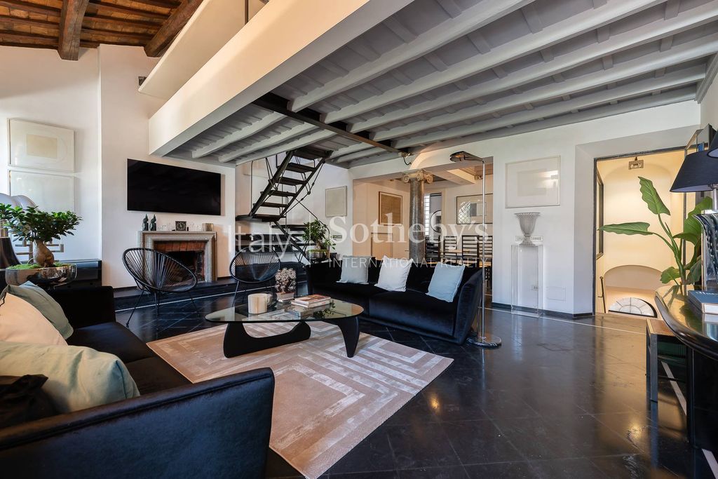 6 room luxury Flat for sale in Rome, Italy - Vista 3