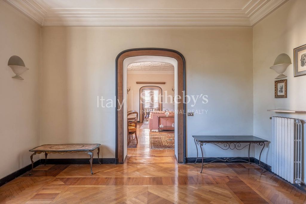 9 room luxury Flat for sale in Naples, Italy - Vista 3