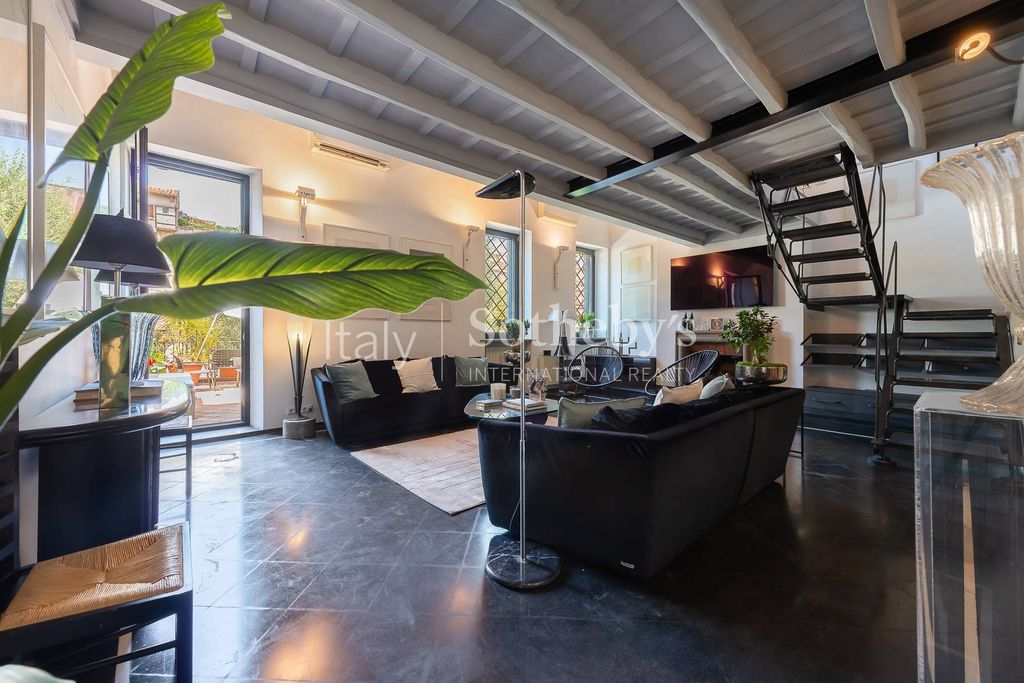 6 room luxury Flat for sale in Rome, Italy - Vista 4