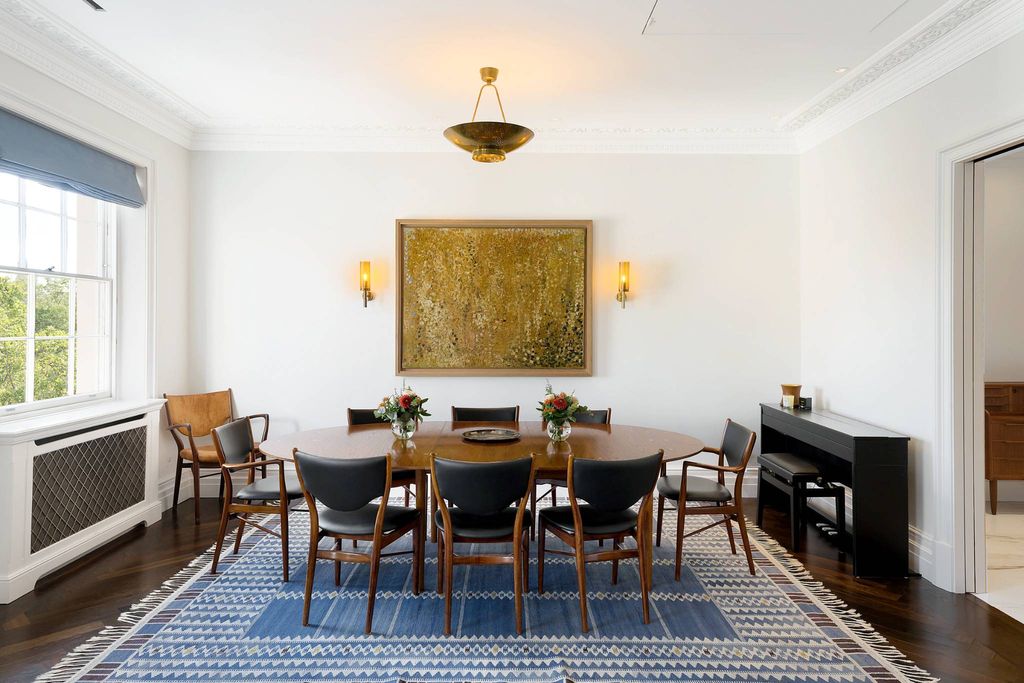 Curated visual reference: Picture Idea: 4 Bedroom Luxury Townhouse For Sale In London England 130951250
