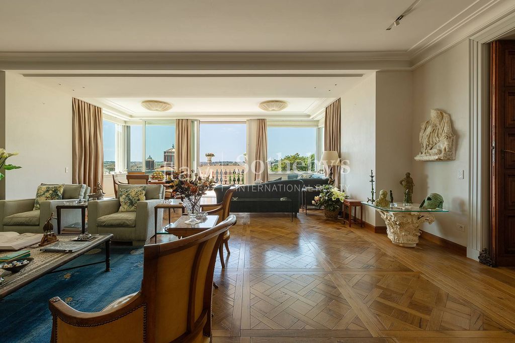 Apartment in Rome - More