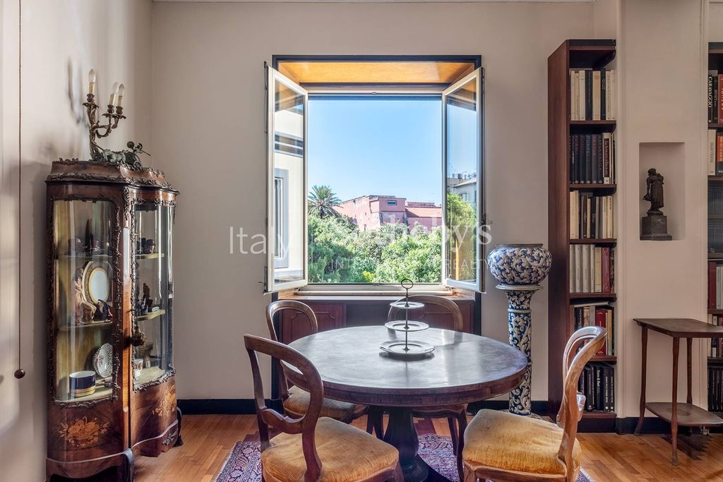 9 room luxury Flat for sale in Naples, Italy - Altro