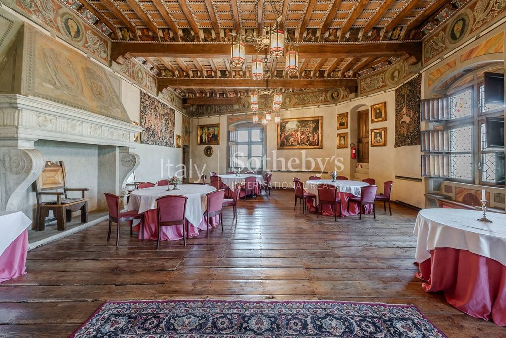 Château · Castle in Pavone Canavese