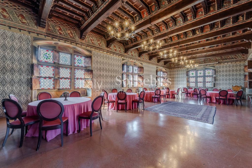 Château · Castle in Pavone Canavese