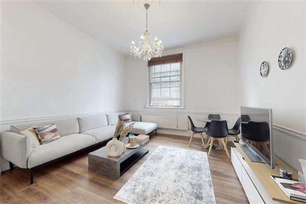 1 room luxury Apartment for sale in London, England 128934442