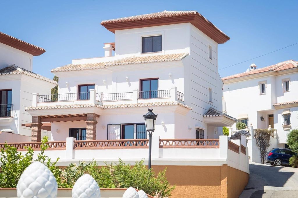 Luxury Villa for sale in Torrox, Spain 82308145
