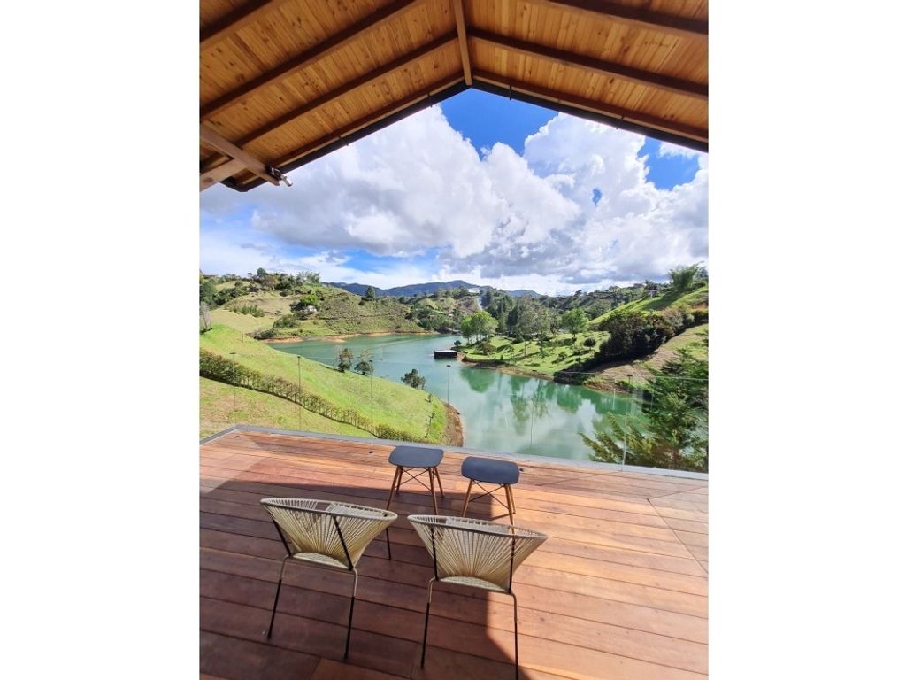3 bedroom exclusive country house for sale in Guatapé, Departamento de