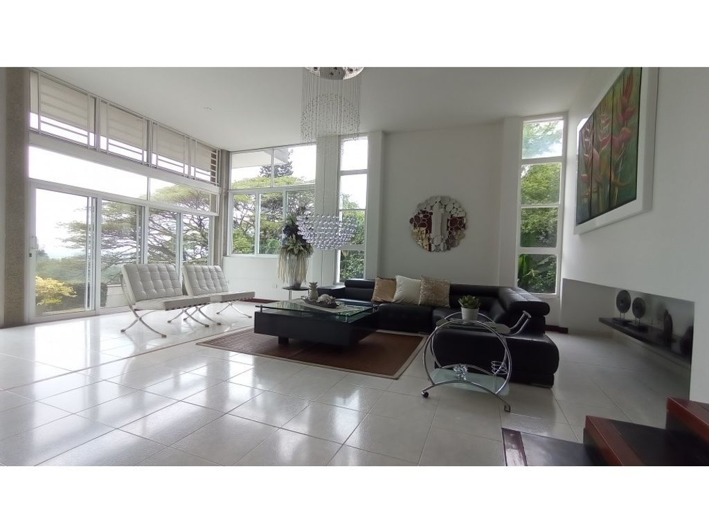 6 bedroom luxury House for sale in Santiago de Cali, Colombia