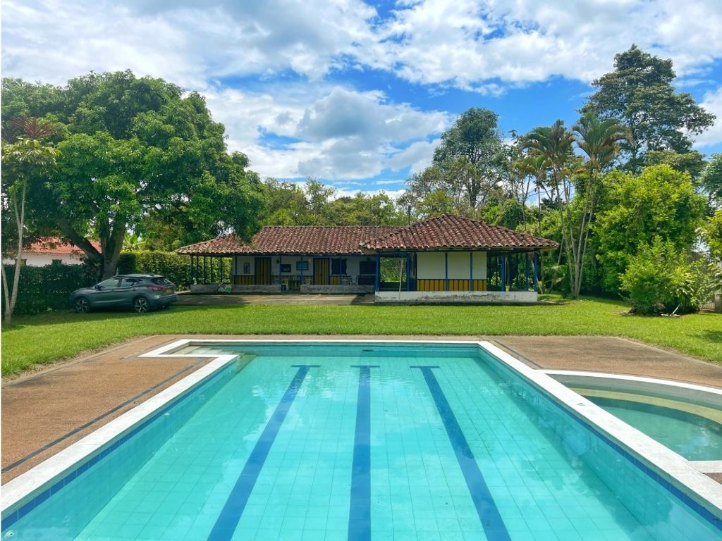 Exclusive farmhouse for sale in Armenia, Colombia 128604505