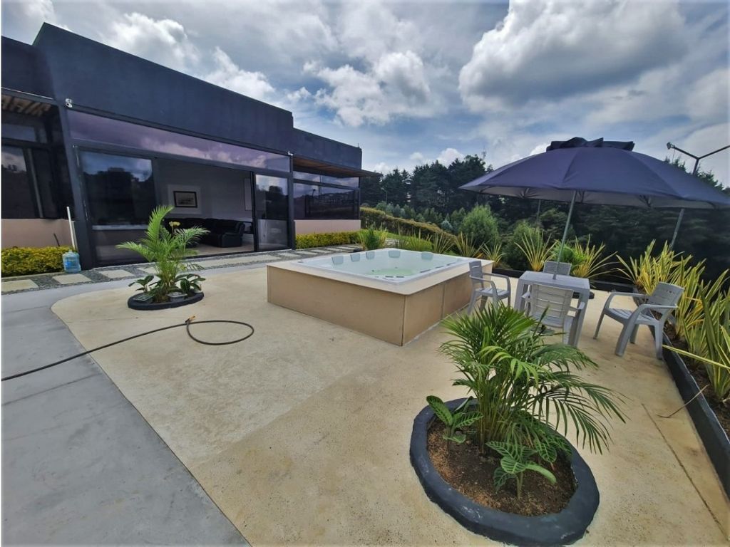 Luxury House for sale in Medellín, Colombia 127970244