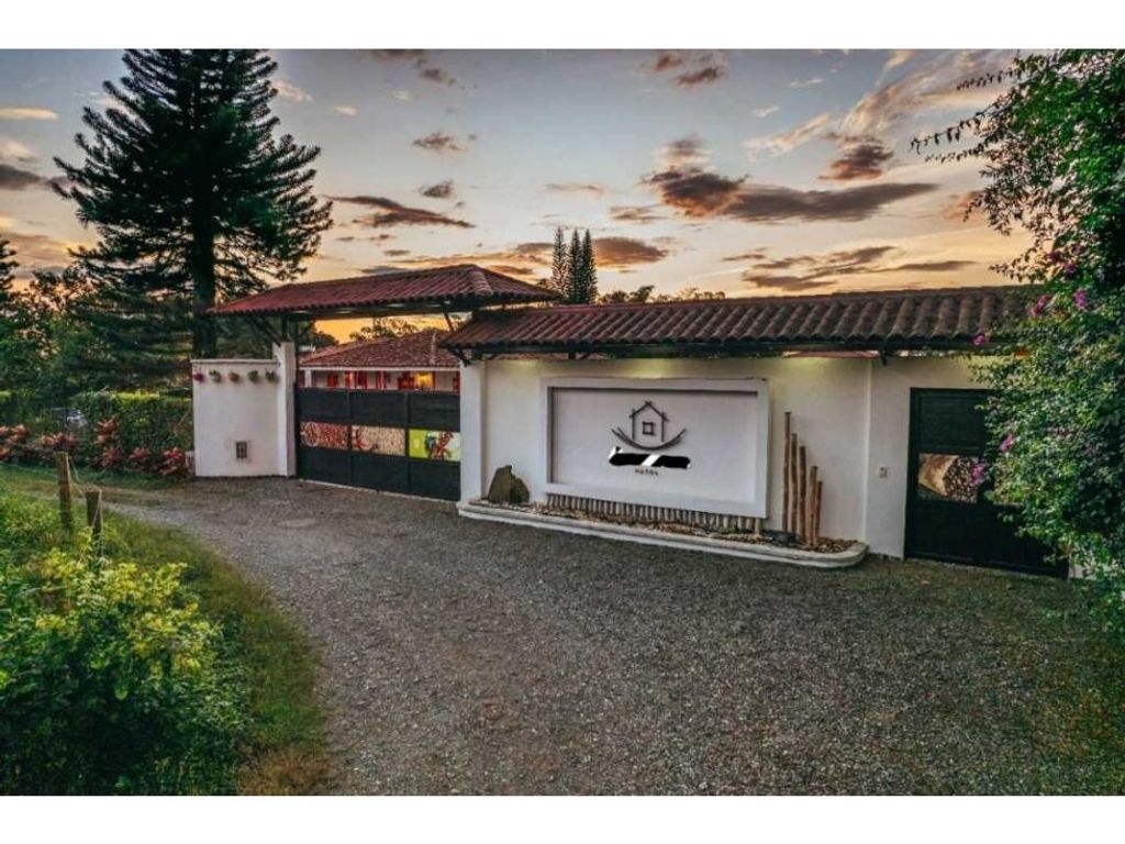 Luxury Hotel for sale in Armenia, Quindío Department 129241527