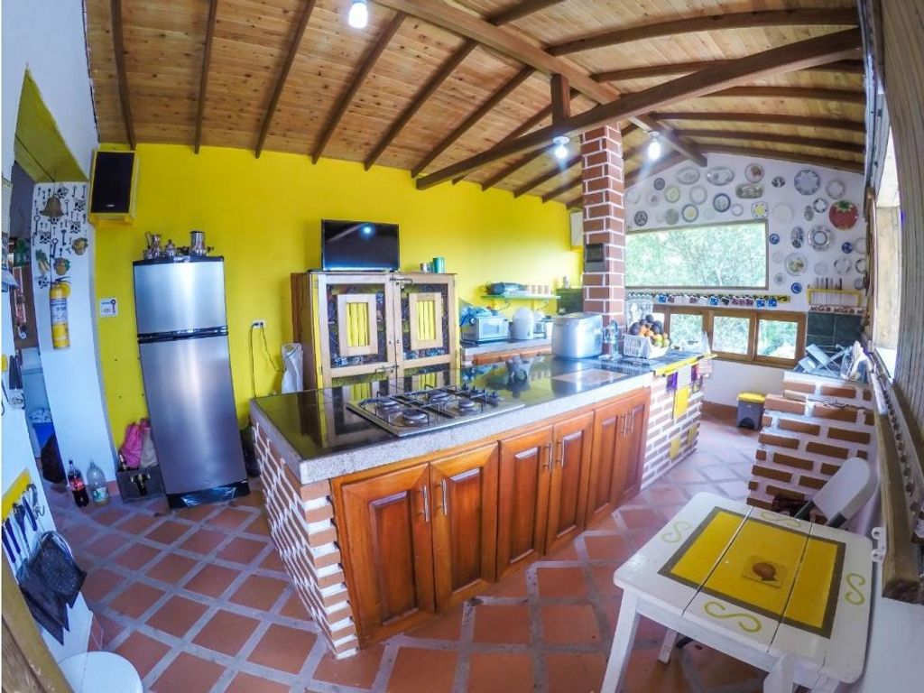 4 bedroom exclusive farmhouse for sale in Guatapé, Colombia 127963965