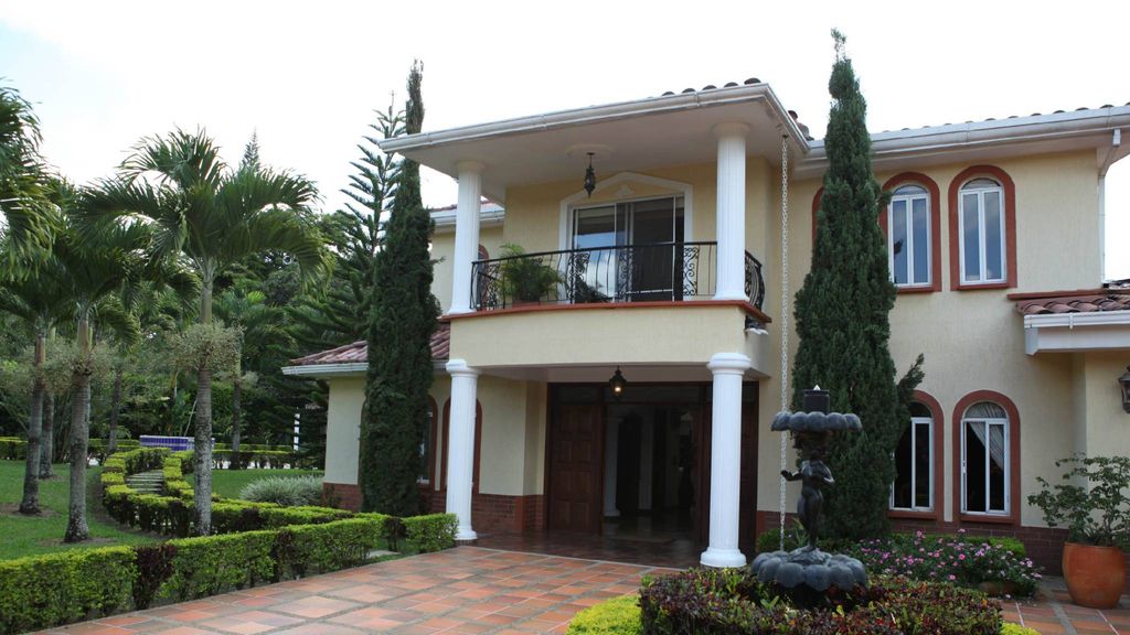 Exclusive country house for sale in Armenia, Colombia 127971753