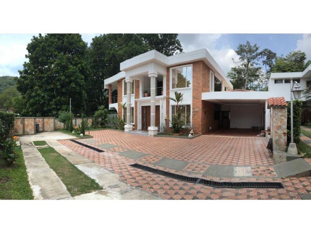 Casa de campo de alto standing de 3 dormitorios en venta Bucaramanga