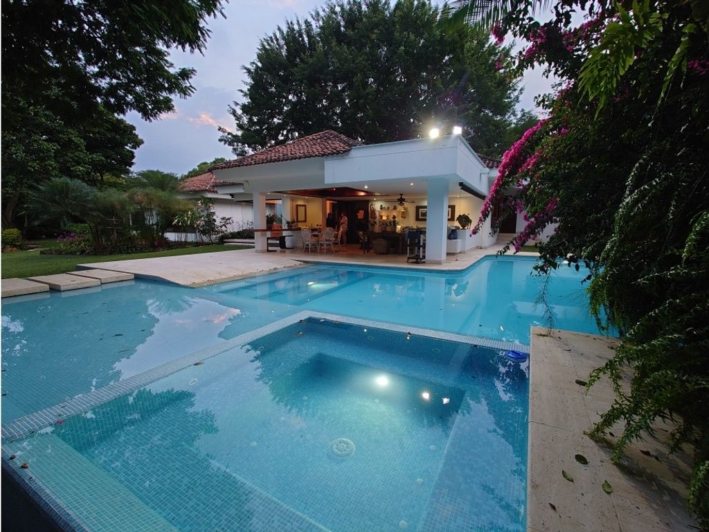 5 bedroom exclusive country house for sale in Santiago de Cali