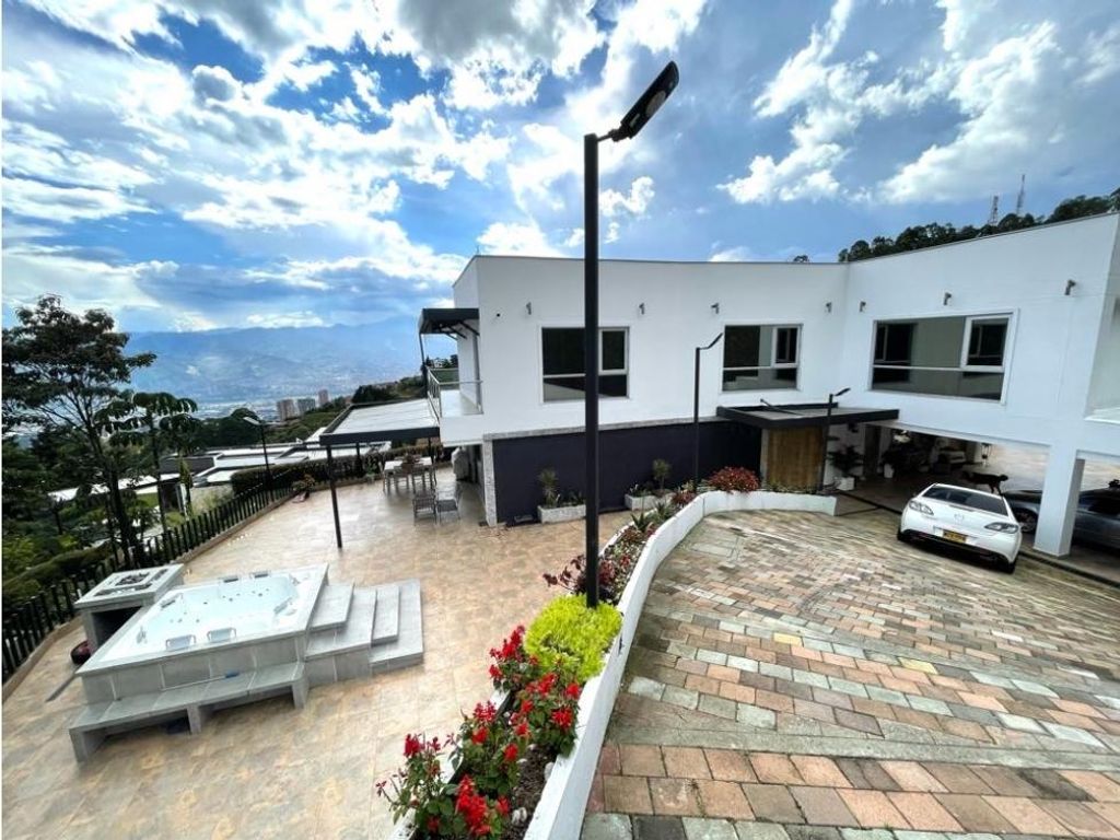 5 bedroom exclusive country house for sale in Medellín, Colombia