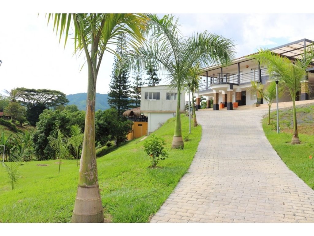 14 bedroom exclusive country house for sale in Pereira, Colombia