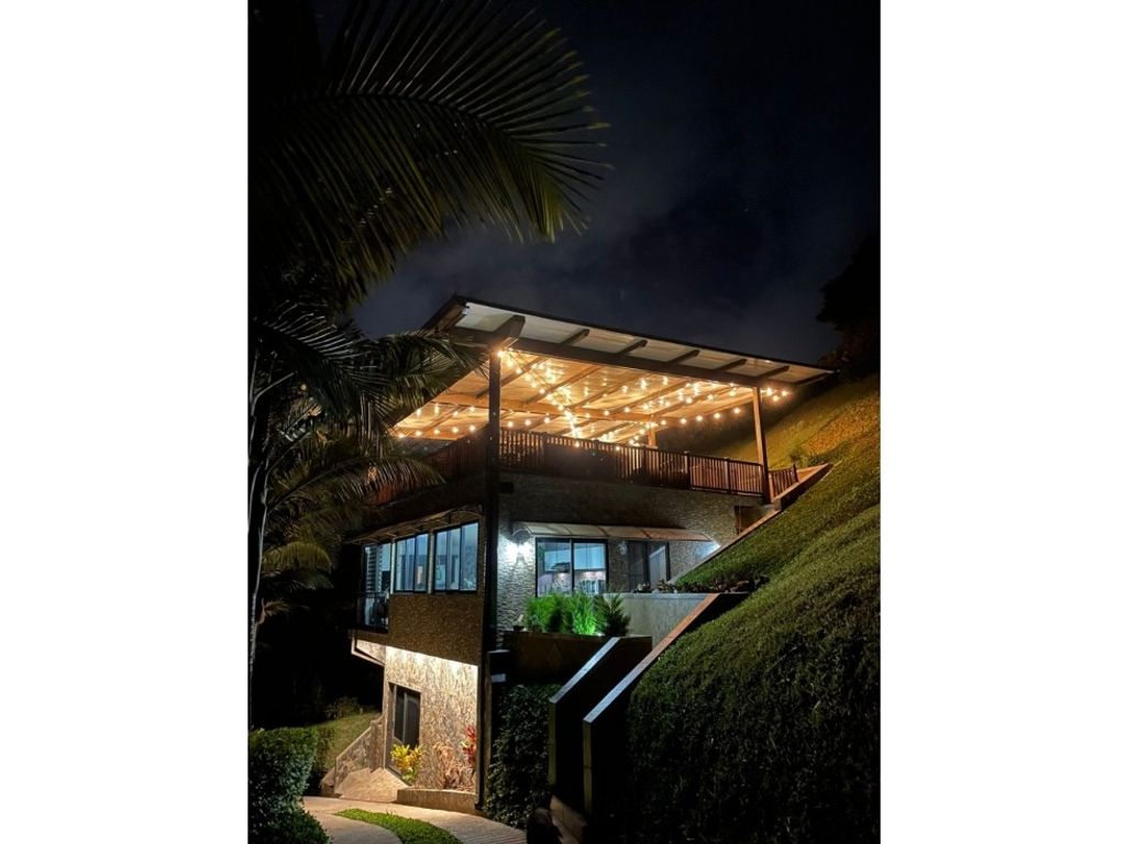 Luxury House for sale in Guatapé, Colombia 127964471