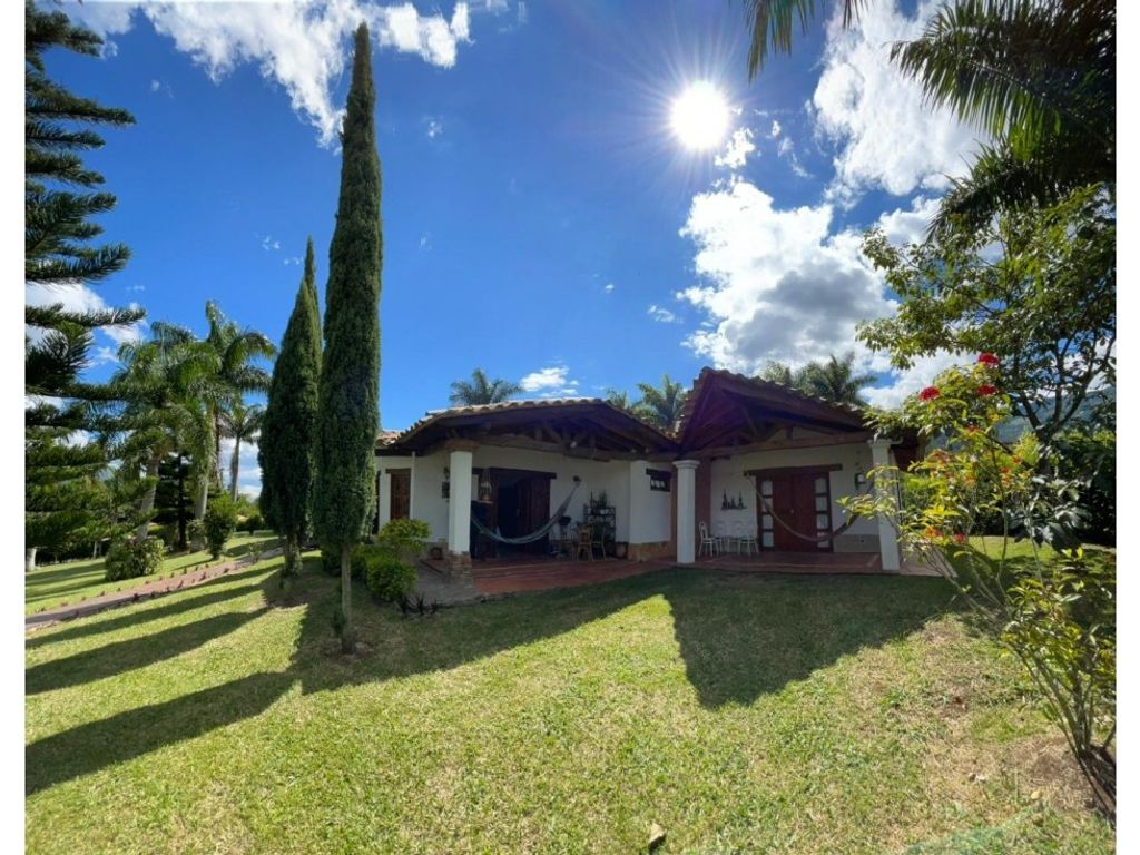 5 bedroom exclusive country house for sale in Copacabana, Colombia