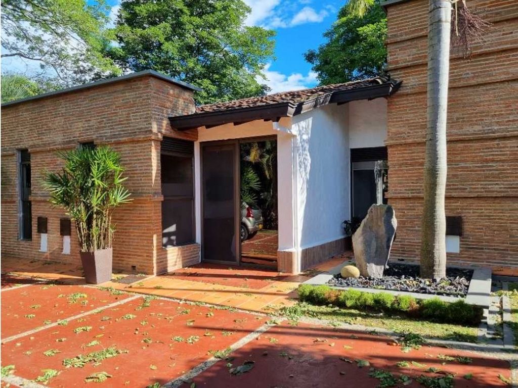 4 bedroom exclusive country house for sale in Armenia, Quindío