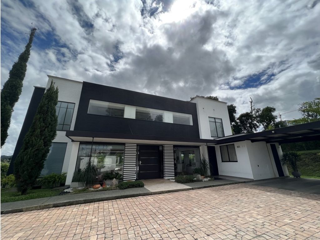 4 bedroom exclusive country house for sale in Armenia, Colombia