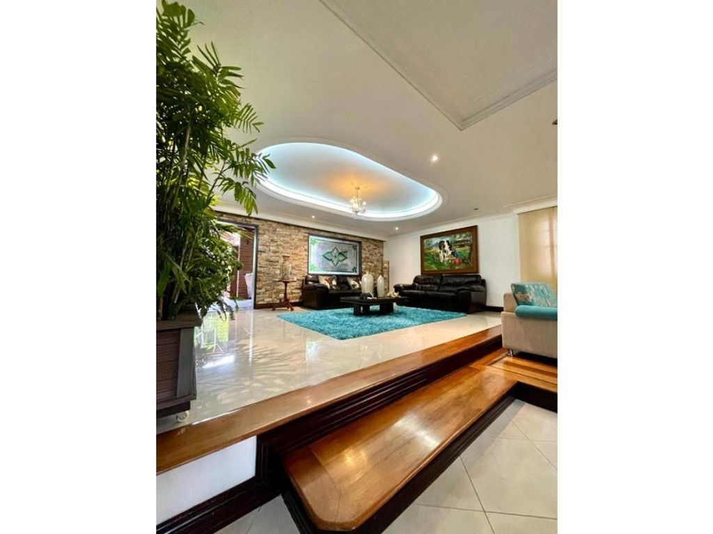 Luxury House for sale in Medellín, Colombia 127970590