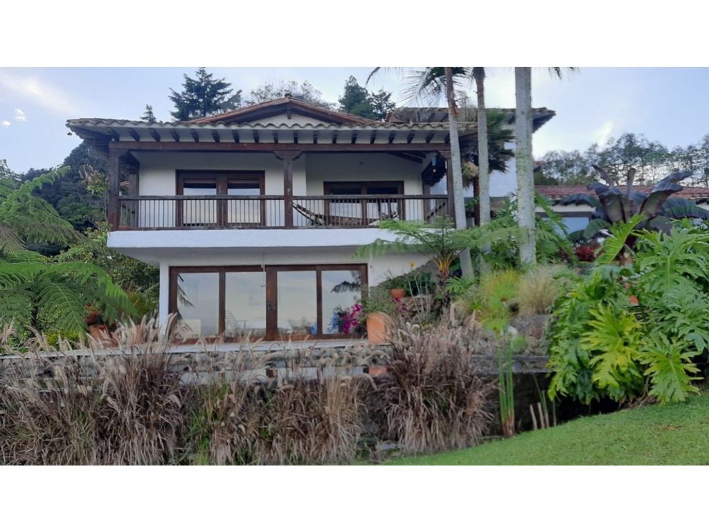 6 bedroom exclusive farmhouse for sale in Rionegro, Colombia