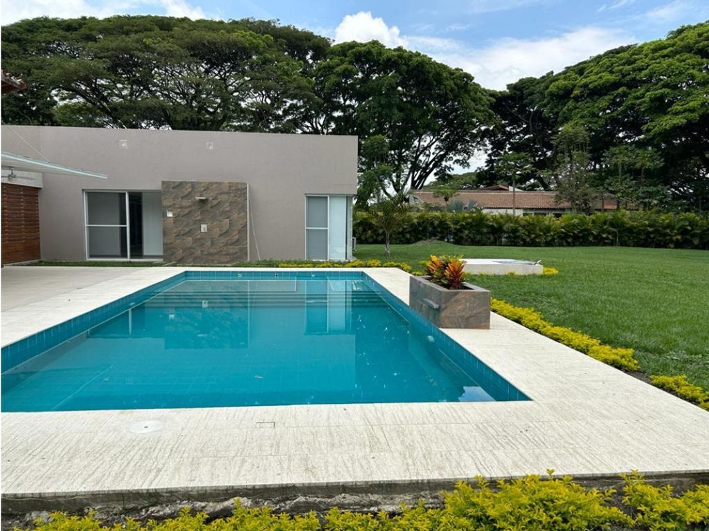 3 bedroom luxury House for sale in Santiago de Cali, Colombia