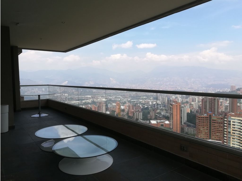 Piso de lujo en venta en Medellín, Colombia