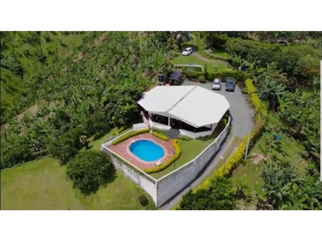 9 bedroom exclusive farmhouse for sale in Pereira, Colombia 129105071