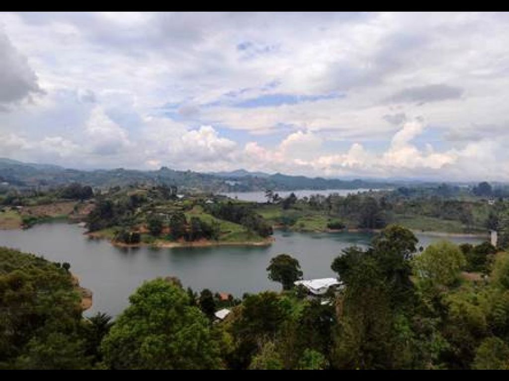 8 bedroom exclusive country house for sale in Guatapé, Colombia