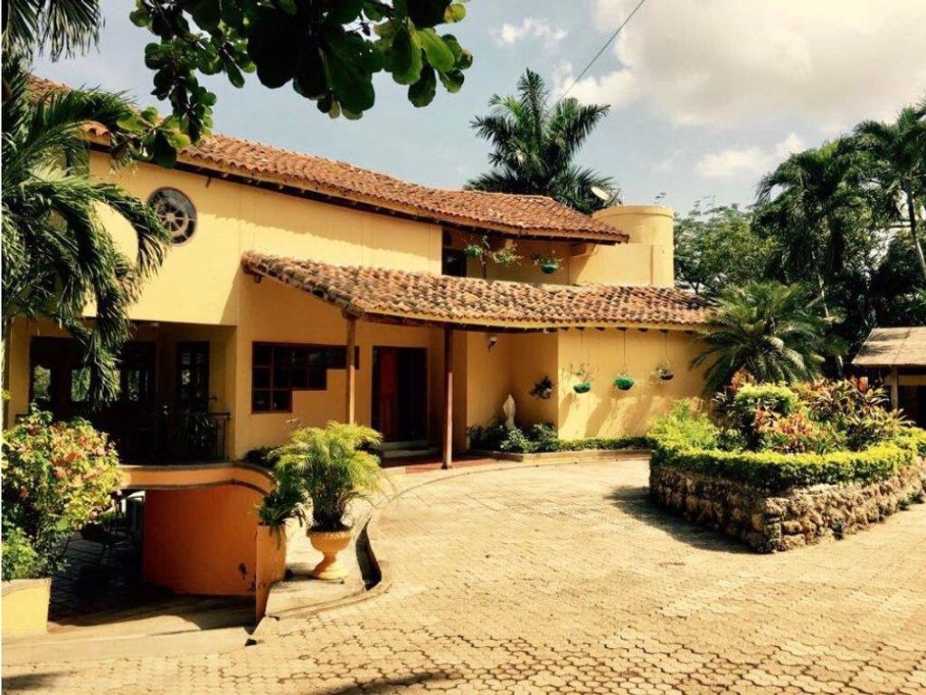 Casa de campo de alto standing de 1948 m2 en venta