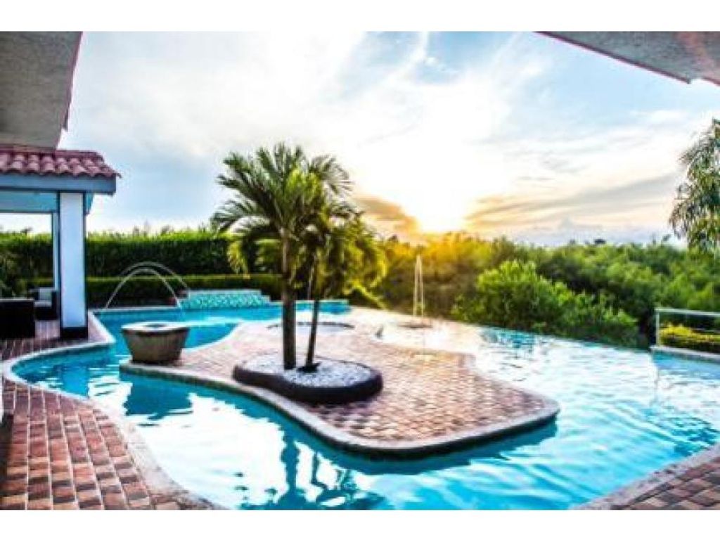 Exclusive country house for sale in Pereira, Departamento de Risaralda 127971448